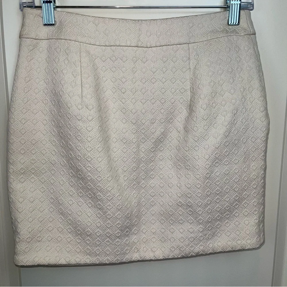 Forever 21 Ivory Textured Mini Skirt Sz XS